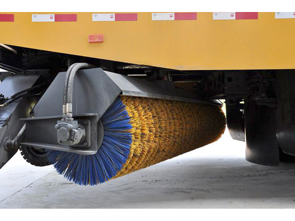 東風天錦除冰除雪車